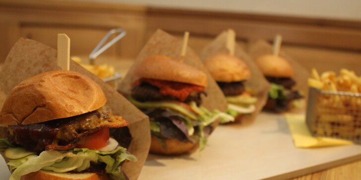 4× jiná chuť: burgerové degustační menu a hranolky, Cheese i Bacon a Jack Daniel's burger