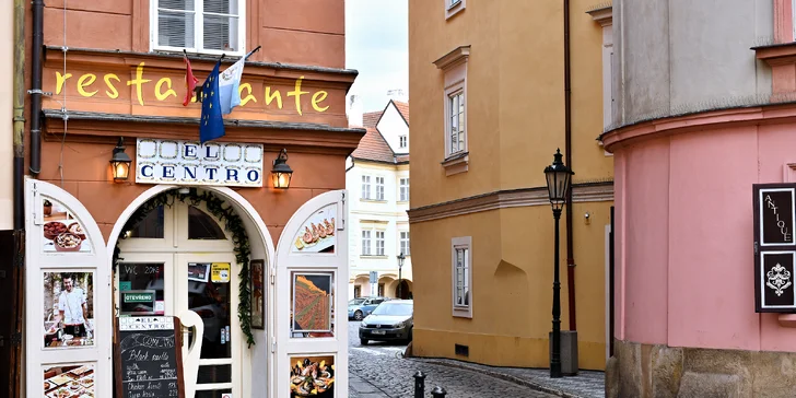 3chodové degustační menu pro dva ve španělské restauraci: kuřecí krokety, bezlepkový burger i karamelový flan