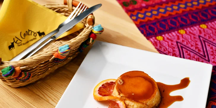 3chodové degustační menu pro dva ve španělské restauraci: kuřecí krokety, bezlepkový burger i karamelový flan