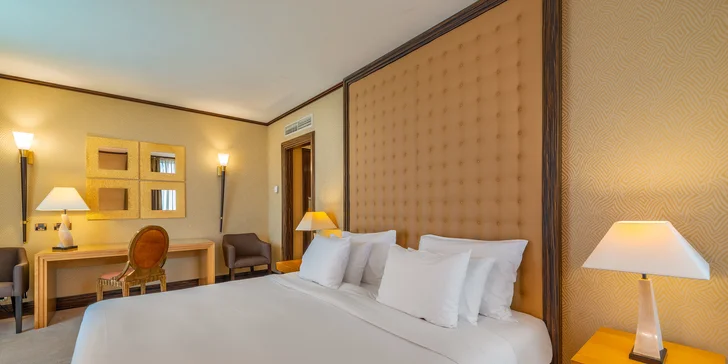5* hotel v novorenesančním paláci v centru Prahy: luxusní pokoje, varianty se snídaní i vstupem do spa