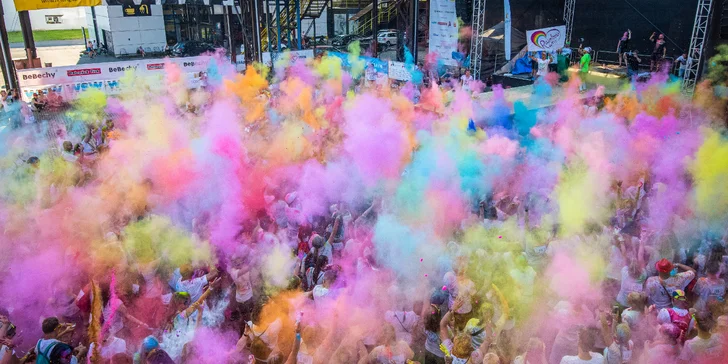 Rainbow Run v Dolních Vítkovicích: startovné, tričko, barvičky i medaile