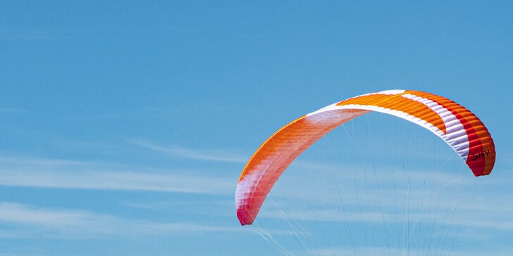 Tandemový paragliding: adrenalinový let v Beskydech pro 1 osobu