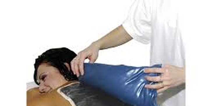 Kombinovaná masáž: relaxační a lymfatická masáž a ještě zábal dle výběru