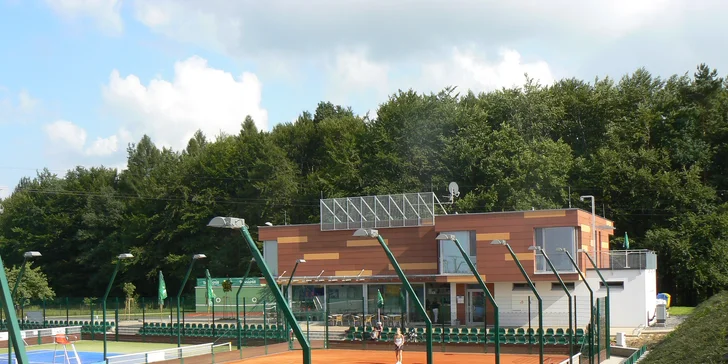 Sport a relax: hodina badmintonu nebo ping-pongu i sauna se sektem pro 2