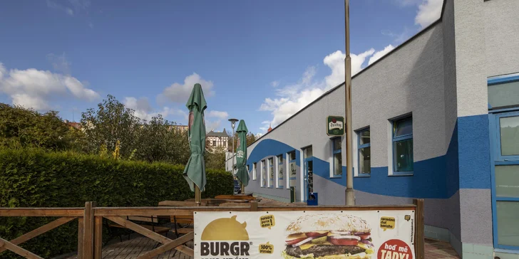 Dobře se najezte: 150g nebo 300g burger podle výběru a hranolky