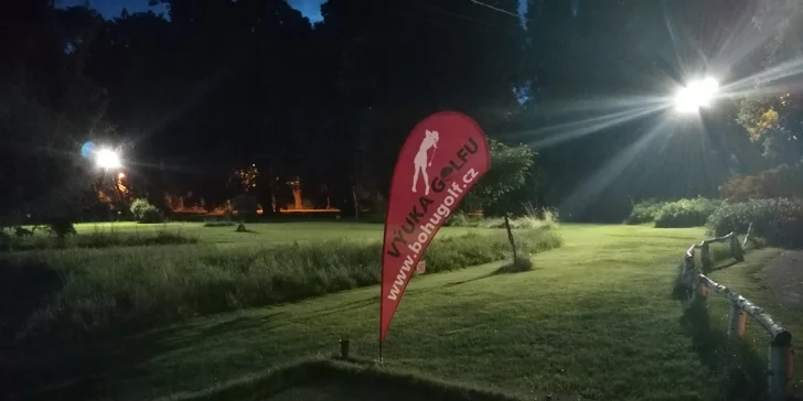 Zkuste golf jinak: denní nebo noční hra footgolfu pro 2 až 8 osob