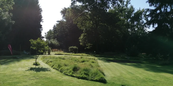 Zkuste golf jinak: denní nebo noční hra footgolfu pro 2 až 8 osob