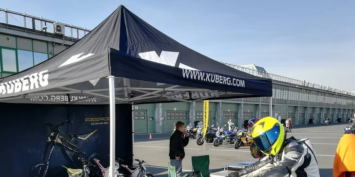 Jízda na motokrosových elektrických motorkách Kuberg a Alta