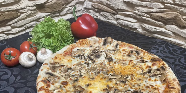 Italská dobrota: dvě pizzy o průměru 34 cm podle výběru z 10 druhů