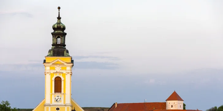Pobyt v království vína: 1 nebo 2 noci na zámku Čejkovice s polopenzí a prohlídkou zámku