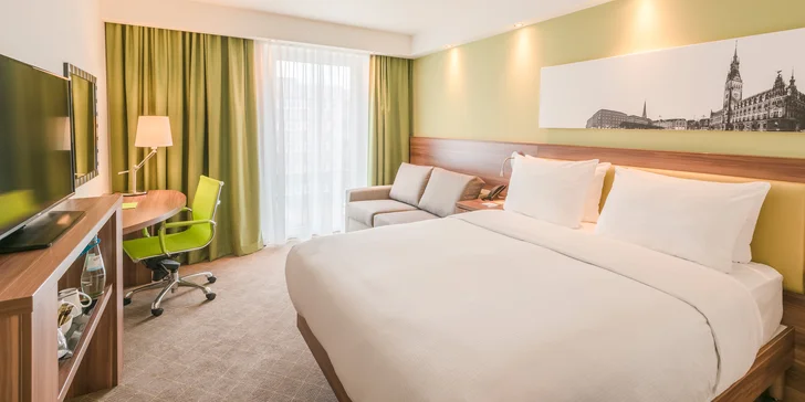 Objevte Hamburk: 3* hotel Hampton by Hilton se snídaní, 1,5 km od centra města