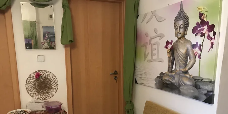 Thajská masáž v délce až 90 min: klasická, olejová, bylinnými sáčky i lávovými kameny