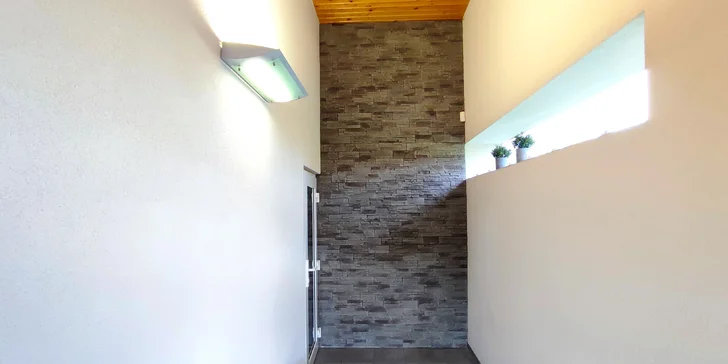 Sport a relax: hodina badmintonu nebo ping-pongu i sauna se sektem pro 2
