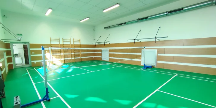 Sport a relax: hodina badmintonu nebo ping-pongu i sauna se sektem pro 2