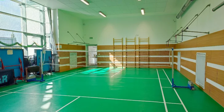 Sport a relax: hodina badmintonu nebo ping-pongu i sauna se sektem pro 2
