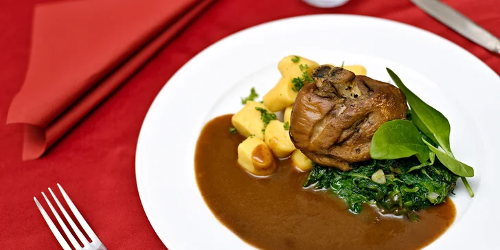Vouchery na cokoli z menu bistra Amandine u Karlova náměstí: ryby, maso i saláty