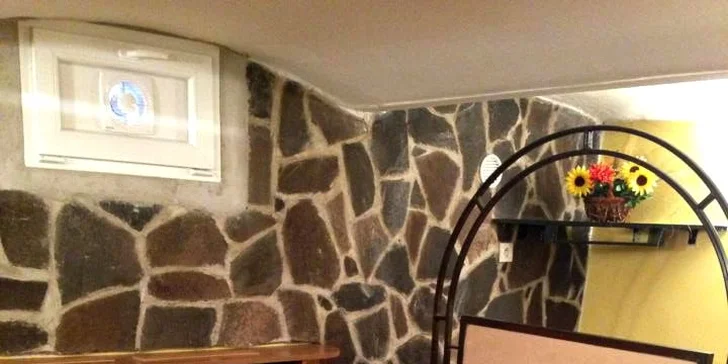 Výtečný tatarák z pravé svíčkové včetně topinek