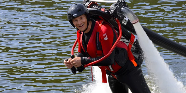 Ulítněte si nad vodní hladinou na Flyboardu, Jetpacku či Hoverboardu dle výběru
