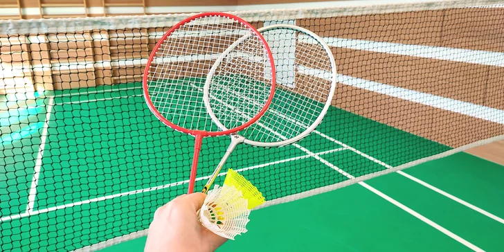 Sport a relax: hodina badmintonu nebo ping-pongu i sauna se sektem pro 2