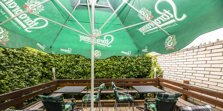 Hollywood menu pro dva: steak, americké brambory a palačinky s kávou