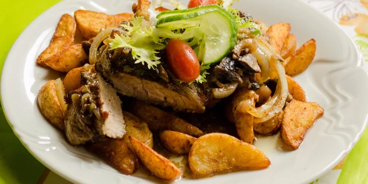 Lovecký vepřový steak s americkými brambory pro jednu nebo dvě osoby