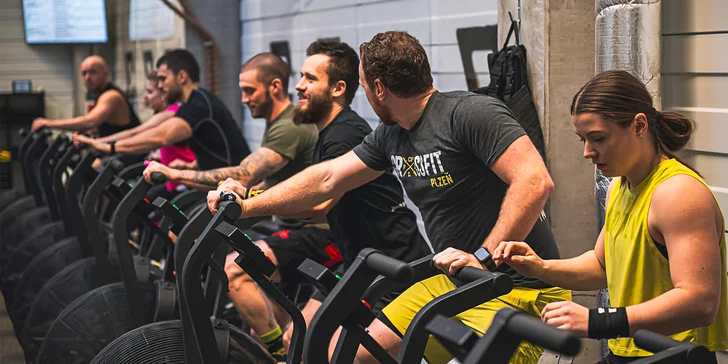 Čtyři lekce základů CrossFitu a tři celodenní vstupy na skupinovky