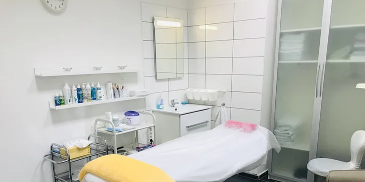 Kosmetické ošetření s možností masáže obličeje, krku a dekoltu na Vinohradech