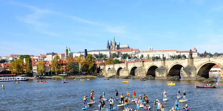 Paddleboarding v centru Prahy pro jednoho i pro dva
