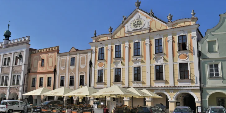 Pobyt v Telči v hotelu na náměstí: všední dny i víkendy, polopenze, víno i káva