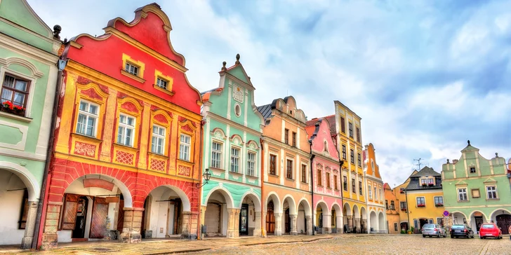 Pobyt v Telči v hotelu na náměstí: všední dny i víkendy, polopenze, víno i káva