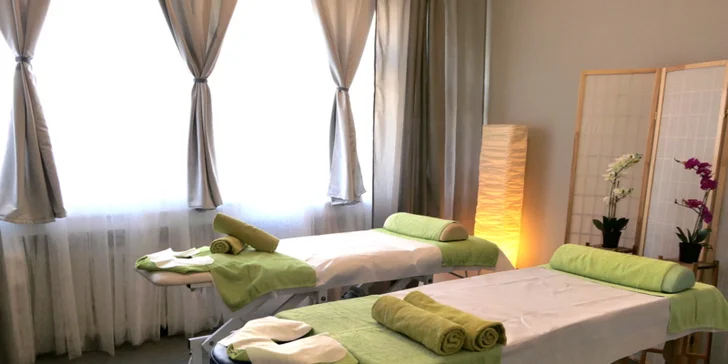 Jarní wellness hýčkání: vířivka, sauna, masáž nohou či zad a zábal dle výběru