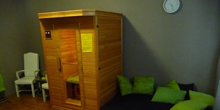 Romantika pro dva: Privátní wellness s láhví sektu