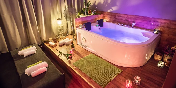 Podzimní wellness hýčkání: vířivka, sauna, masáž nohou či zad a zábal dle výběru