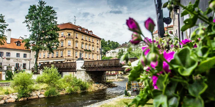Pobyt v centru Českého Krumlova: elegantní pokoje, snídaně i slevy