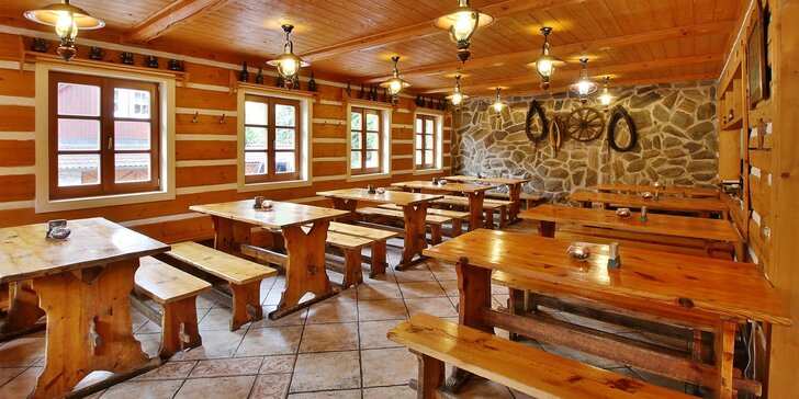 Dovolená v Peci pod Sněžkou: snídaně či polopenze i venkovní sauna