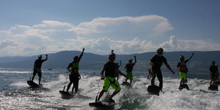 Rozjeďte to na motorovém surfu: 1 až 10 hodin jetsurfingu ve Valticích