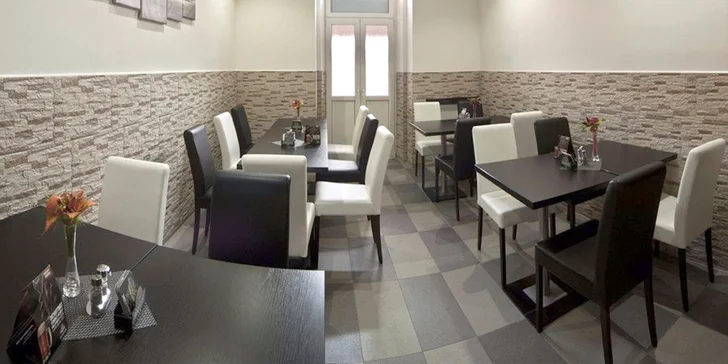 Burger s trhaným vepřovým a hranolky i nápojem pro 1 či 2 osoby
