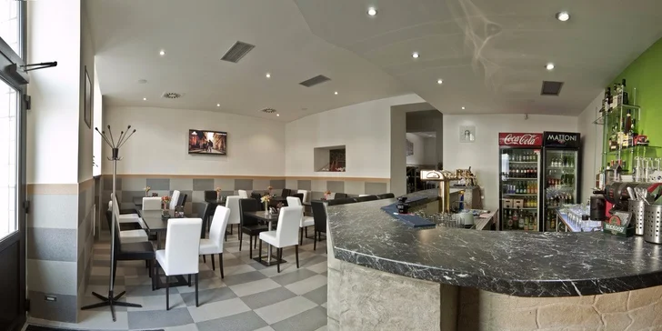 Burger s trhaným vepřovým a hranolky i nápojem pro 1 či 2 osoby