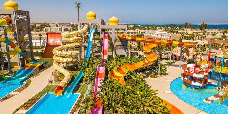 All inclusive dovolená v Hurghadě: letenka, 4* hotel u pláže a s aquaparkem