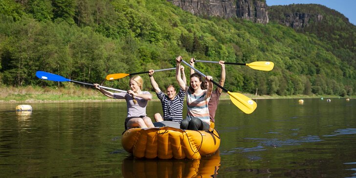 Výletujte aktivně: tandemové kolo, raft, kanoe, koloběžky, via ferrata i paddleboardy