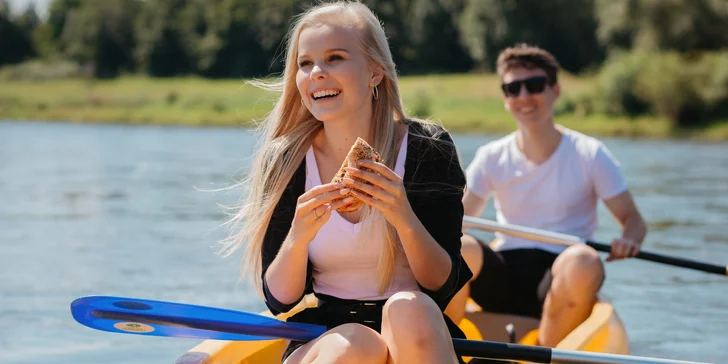 Výletujte aktivně: tandemové kolo, raft, kanoe, koloběžky, via ferrata i paddleboardy