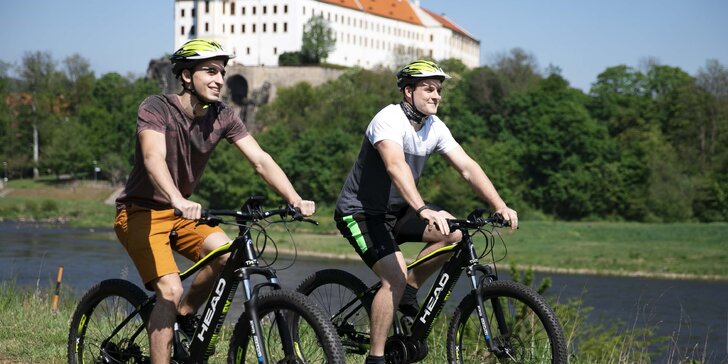 Výletujte aktivně: tandem kolo, koloběžky či via ferrata
