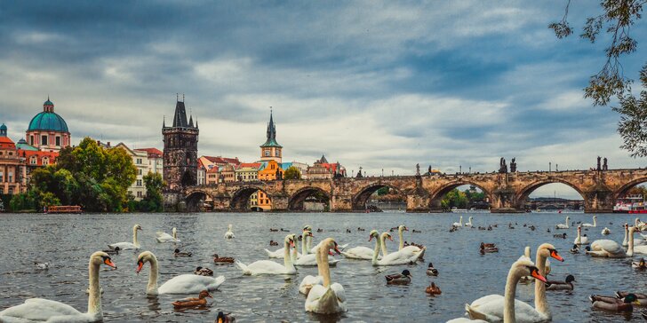 Romantický pobyt v Praze se snídaní, sektem a vířivkou i saunou na pokoji