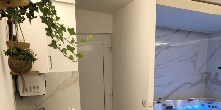 Privátní wellness v soukromí na hodinu i celou noc: finská sauna, vířivá vana i ochlazovací vědro