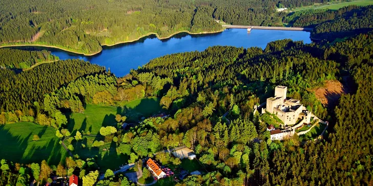 Česká Kanada s polopenzí přímo u hradu Landštejn