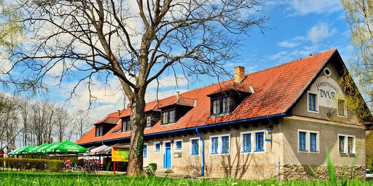Česká Kanada s polopenzí přímo u hradu Landštejn