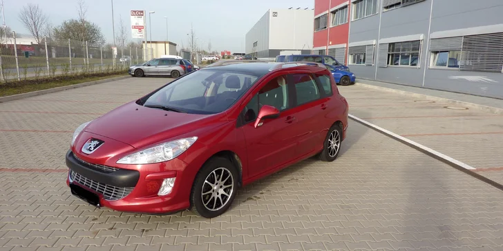Kompletní ruční mytí vozu s tepováním sedaček v myčce Wash Cars