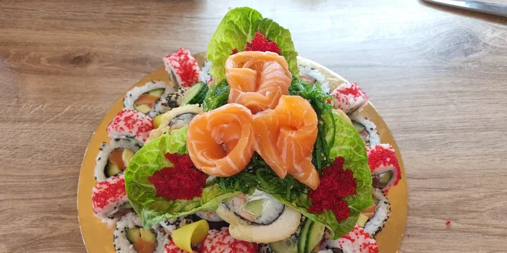 Dort z 57 nebo 62 ks sushi s rybami i avokádem v restauraci Zakup sushi