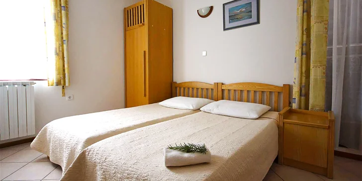 Dovolená na Istrii až pro 5 osob: pokoj či apartmán, bazén a 350 m na pláž