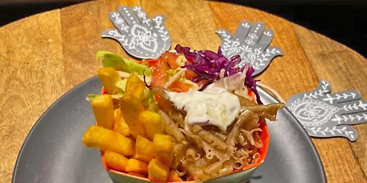 Kebab s hranolkami nebo v tortille i nápoj s sebou pro 1 nebo 2 osoby